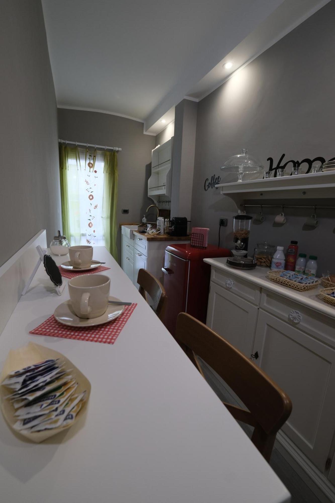 Il Poggiolo Fiorito Hotel Tarente Buitenkant foto