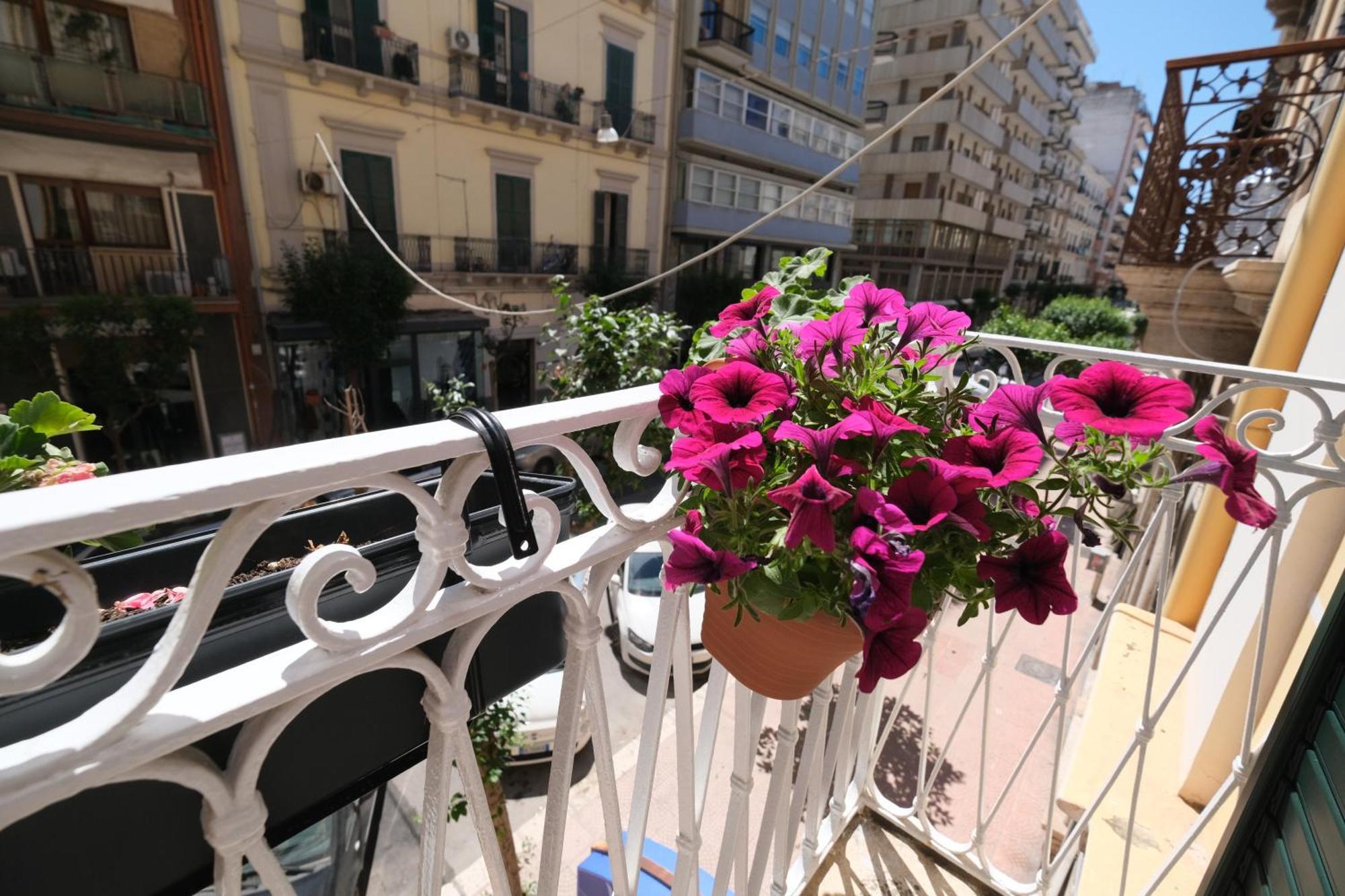 Il Poggiolo Fiorito Hotel Tarente Buitenkant foto