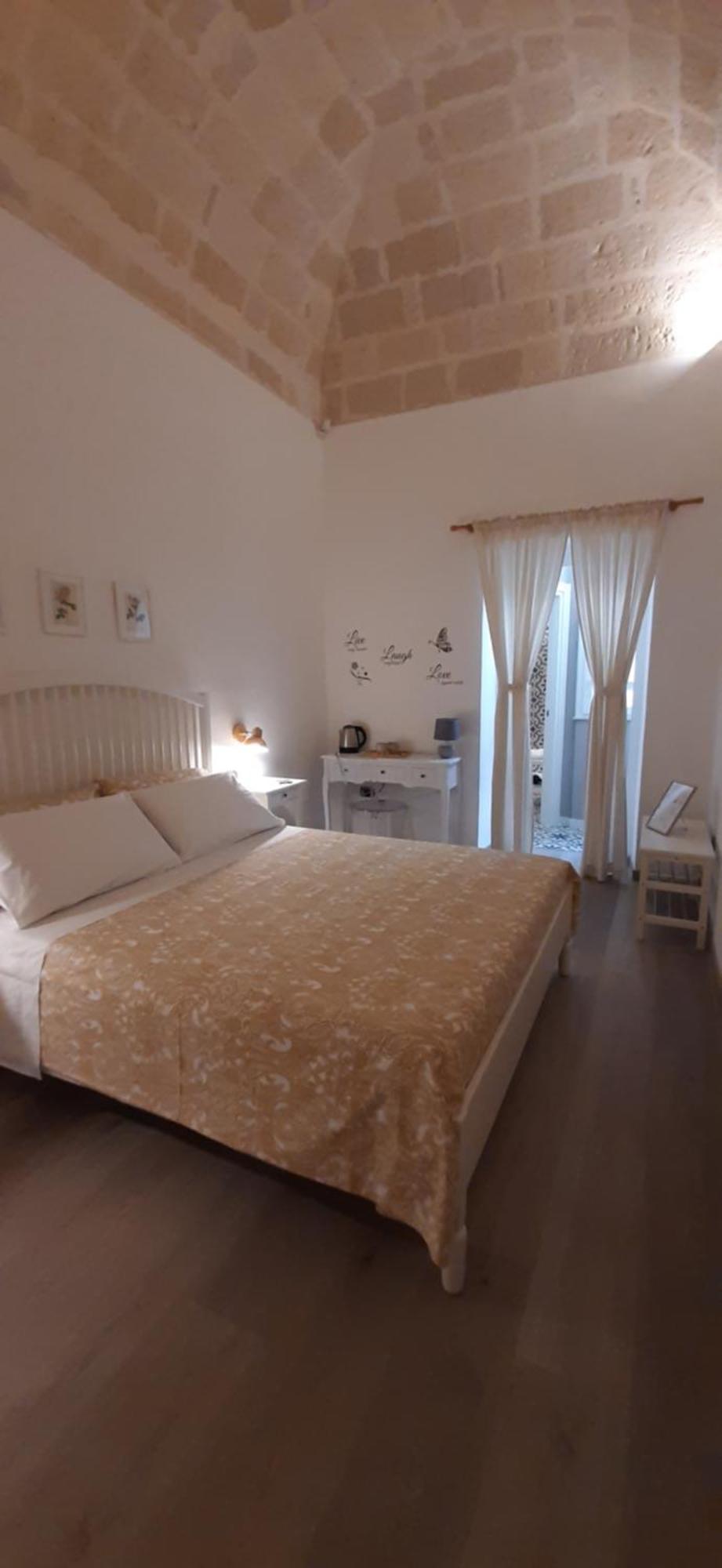 Il Poggiolo Fiorito Hotel Tarente Buitenkant foto